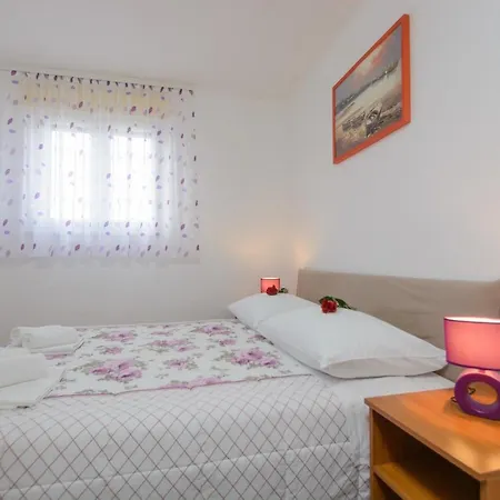 Apartment Apartments With Wifi Split - 11654